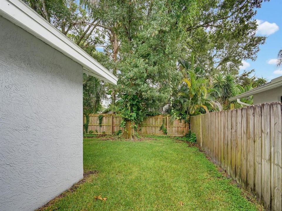 For Sale: $615,000 (4 beds, 2 baths, 1932 Square Feet)