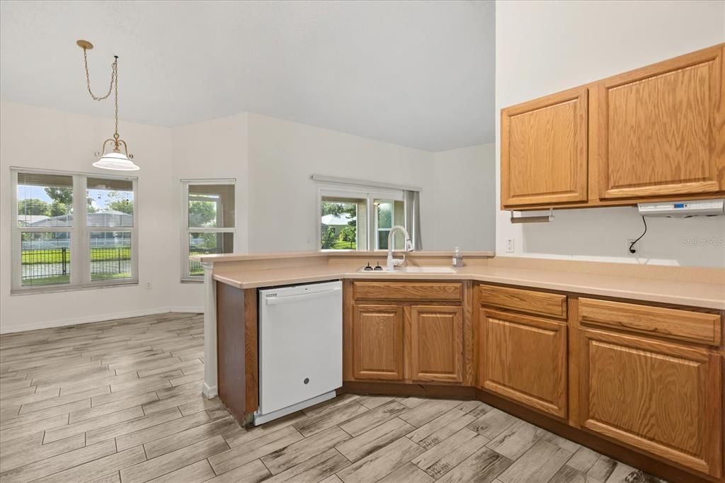 For Rent: $2,400 (4 beds, 2 baths, 2242 Square Feet)