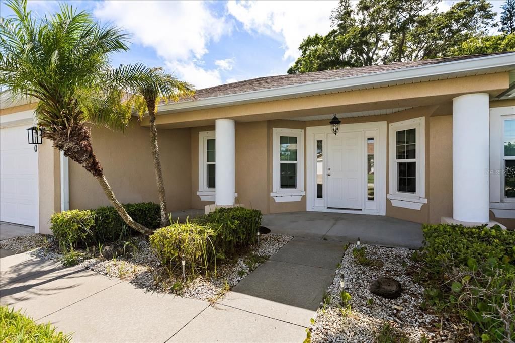 For Rent: $2,400 (4 beds, 2 baths, 2242 Square Feet)