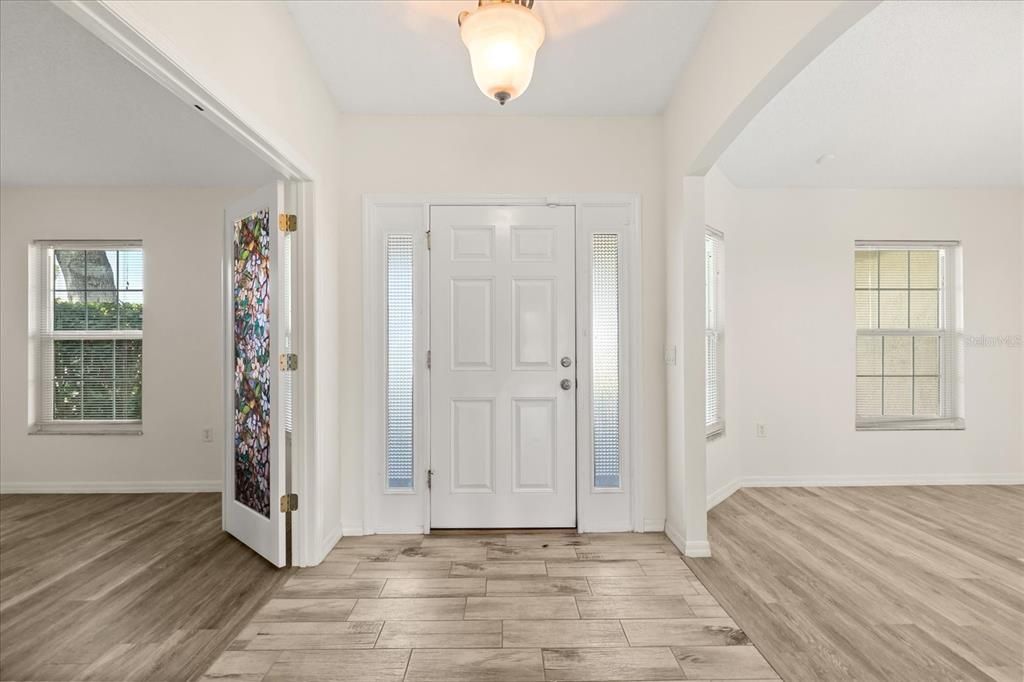 For Rent: $2,400 (4 beds, 2 baths, 2242 Square Feet)