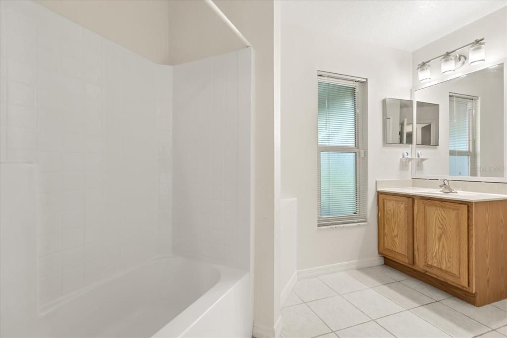 For Rent: $2,400 (4 beds, 2 baths, 2242 Square Feet)