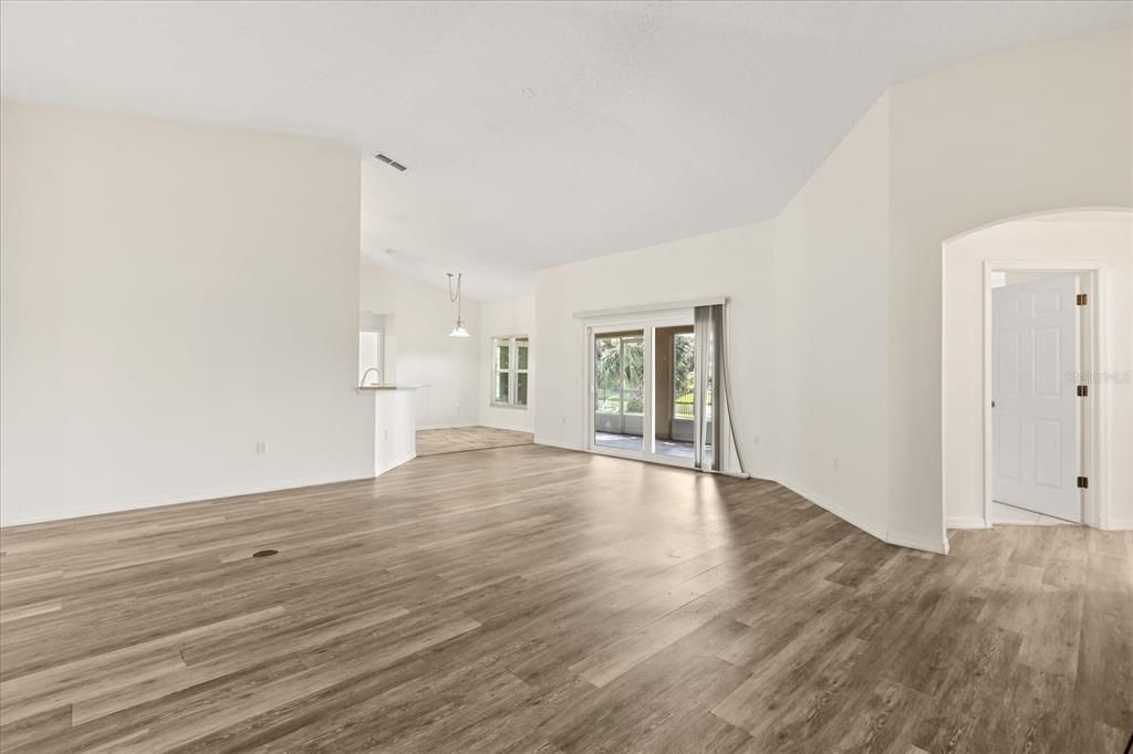 For Rent: $2,400 (4 beds, 2 baths, 2242 Square Feet)
