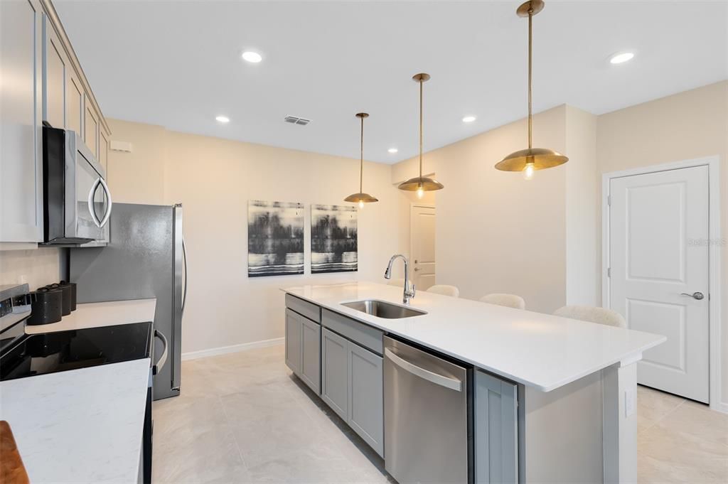 En Venta: $414,590 (3 camas, 2 baños, 1683 Pies cuadrados)