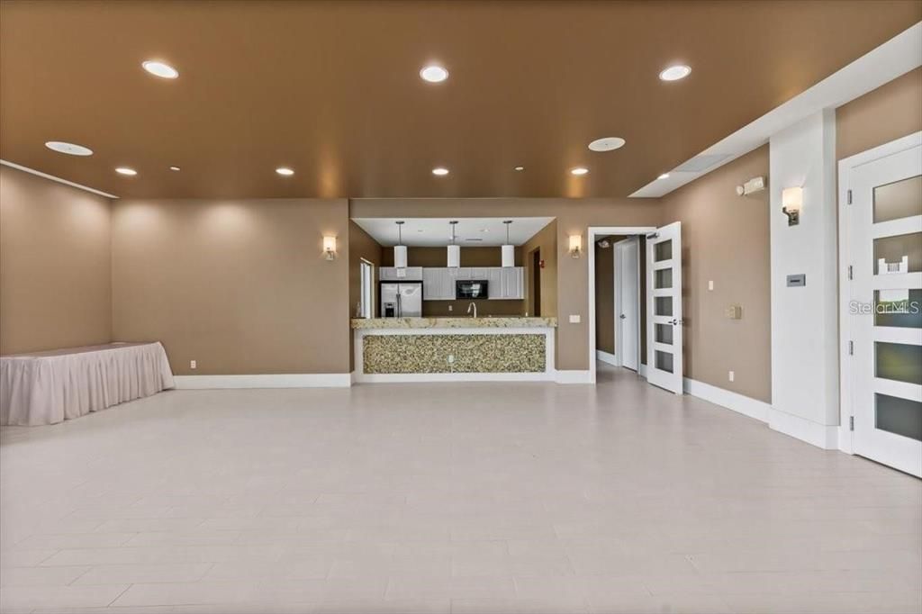 For Sale: $375,000 (2 beds, 2 baths, 1670 Square Feet)