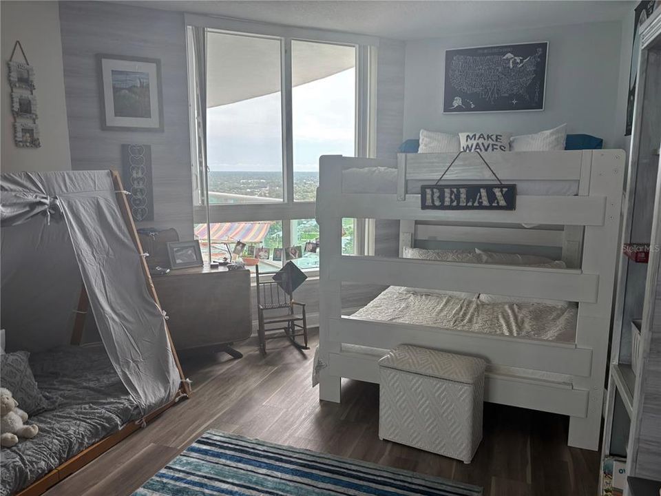 For Sale: $375,000 (2 beds, 2 baths, 1670 Square Feet)