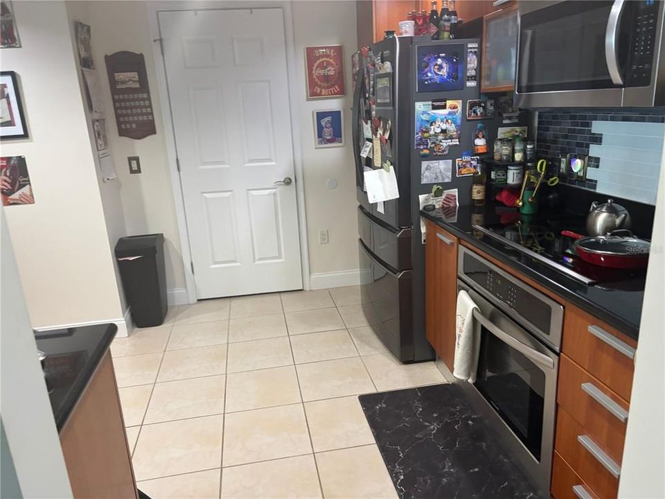 For Sale: $375,000 (2 beds, 2 baths, 1670 Square Feet)