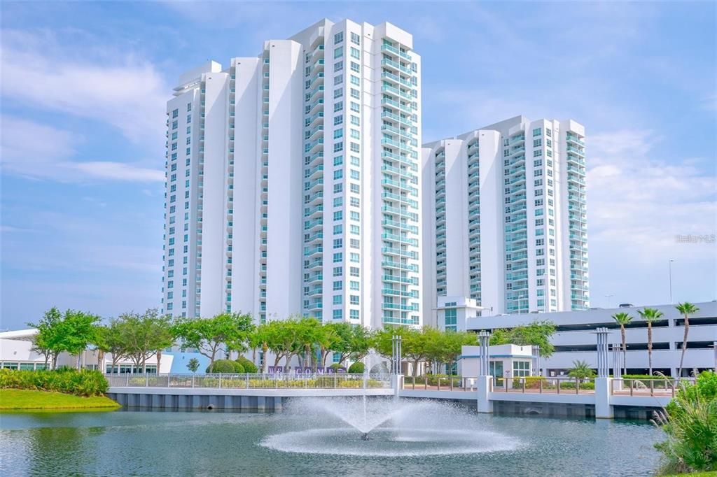 For Sale: $375,000 (2 beds, 2 baths, 1670 Square Feet)