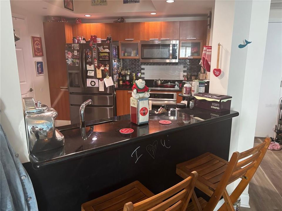 For Sale: $375,000 (2 beds, 2 baths, 1670 Square Feet)