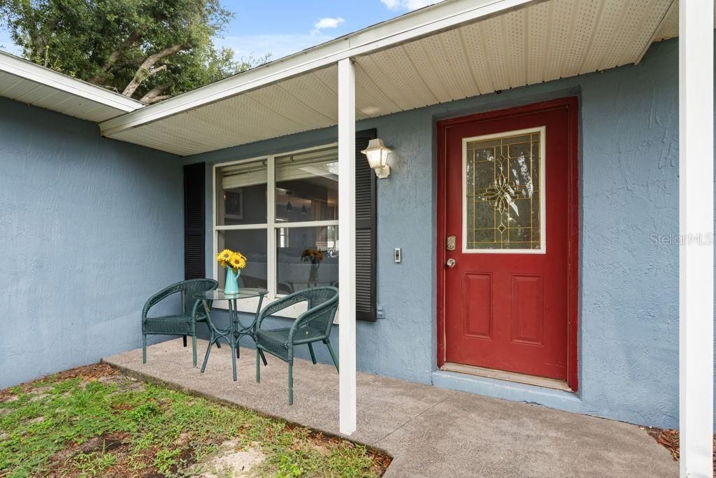 For Sale: $318,000 (3 beds, 2 baths, 1225 Square Feet)