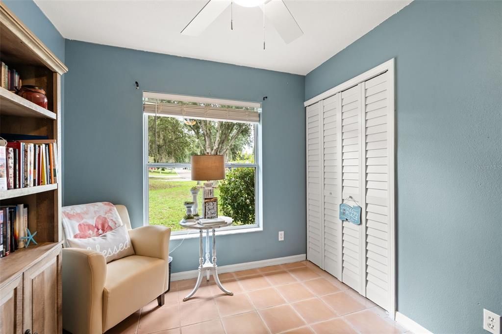 For Sale: $318,000 (3 beds, 2 baths, 1225 Square Feet)