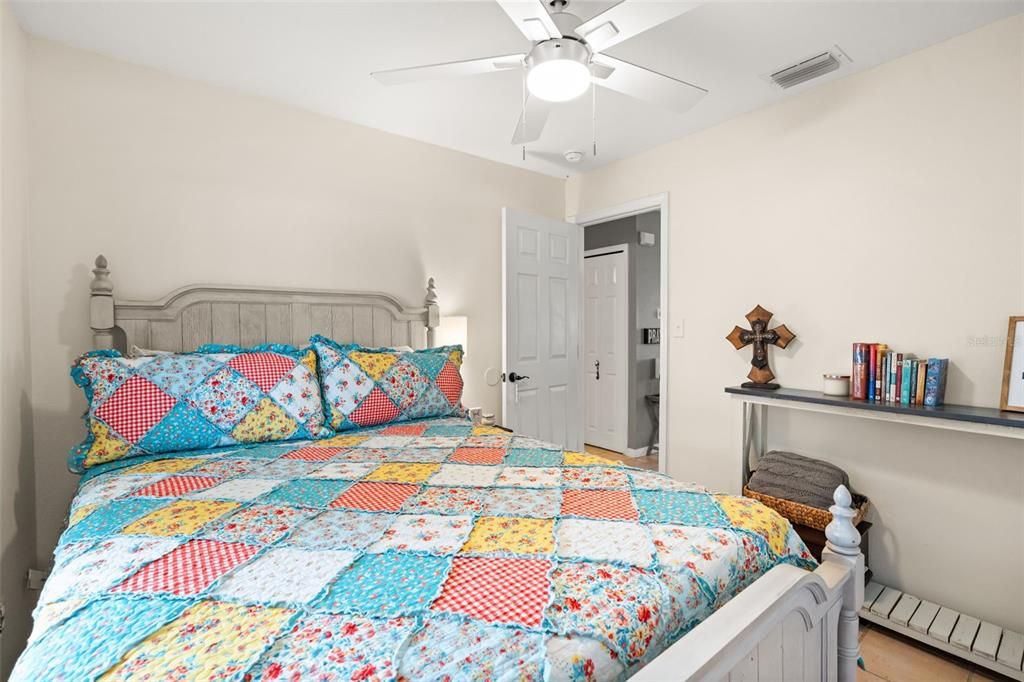 For Sale: $318,000 (3 beds, 2 baths, 1225 Square Feet)