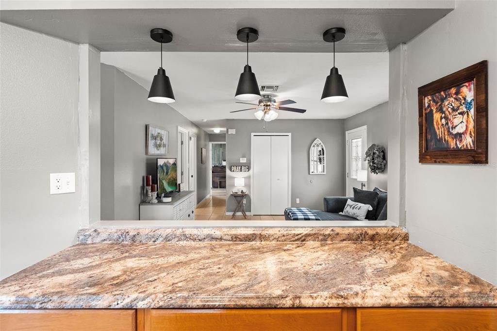 For Sale: $318,000 (3 beds, 2 baths, 1225 Square Feet)
