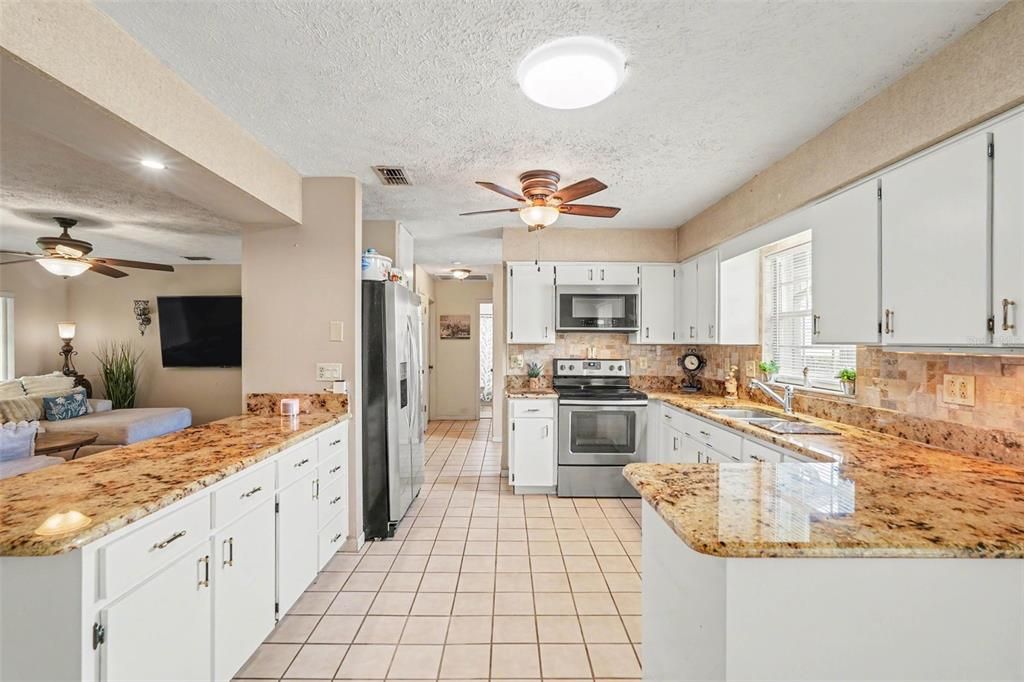 Activo con contrato: $259,999 (2 camas, 2 baños, 1272 Pies cuadrados)