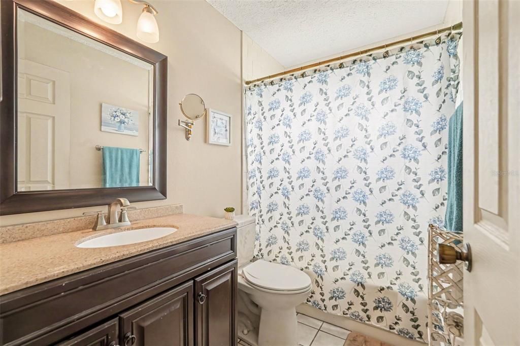 Activo con contrato: $259,999 (2 camas, 2 baños, 1272 Pies cuadrados)