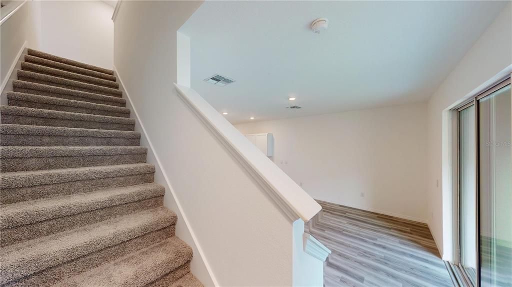 For Rent: $2,300 (3 beds, 2 baths, 1673 Square Feet)