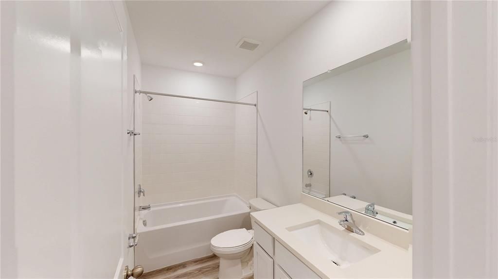 For Rent: $2,300 (3 beds, 2 baths, 1673 Square Feet)