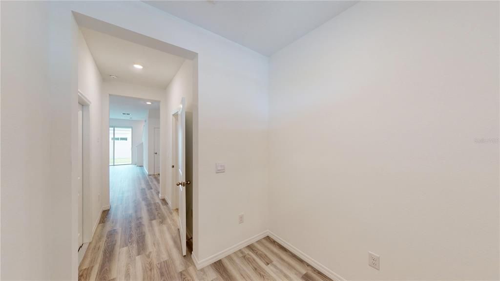 For Rent: $2,300 (3 beds, 2 baths, 1673 Square Feet)