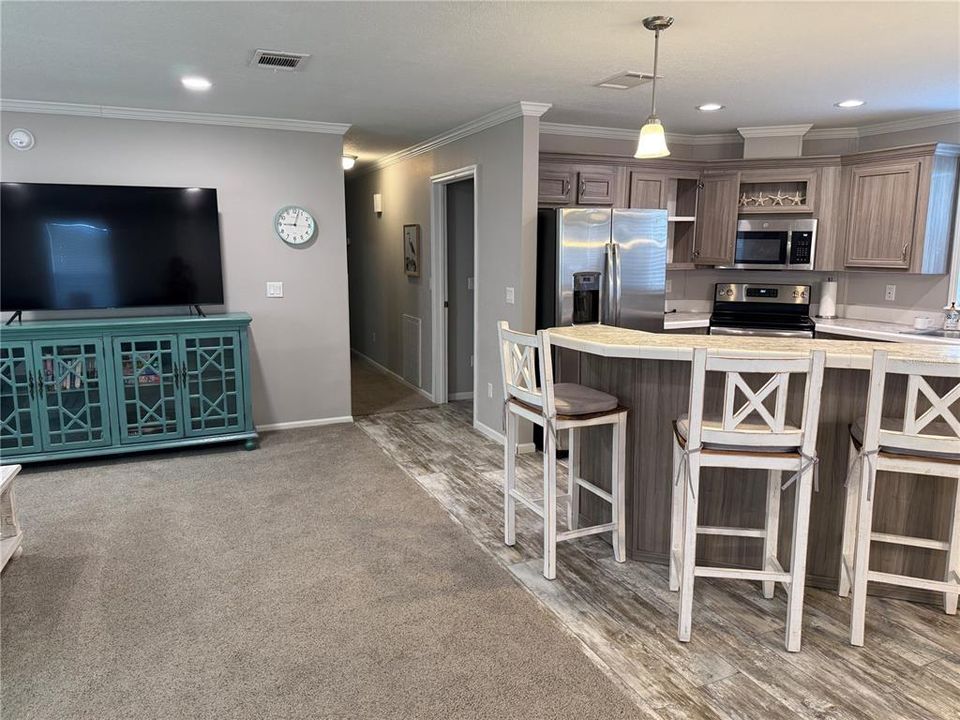 For Sale: $255,000 (2 beds, 2 baths, 1442 Square Feet)