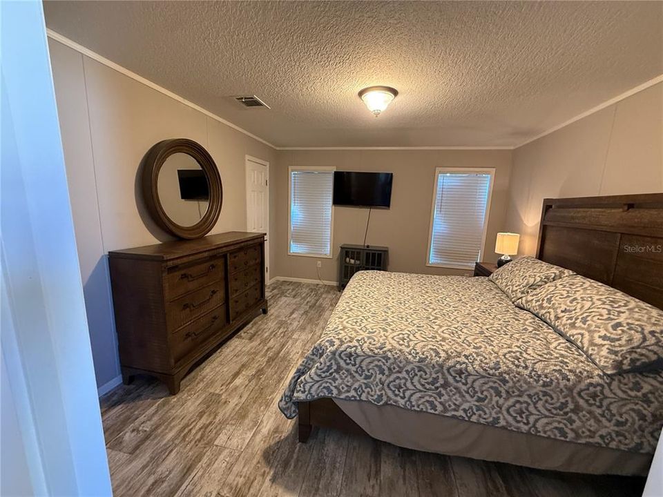 For Sale: $255,000 (2 beds, 2 baths, 1442 Square Feet)