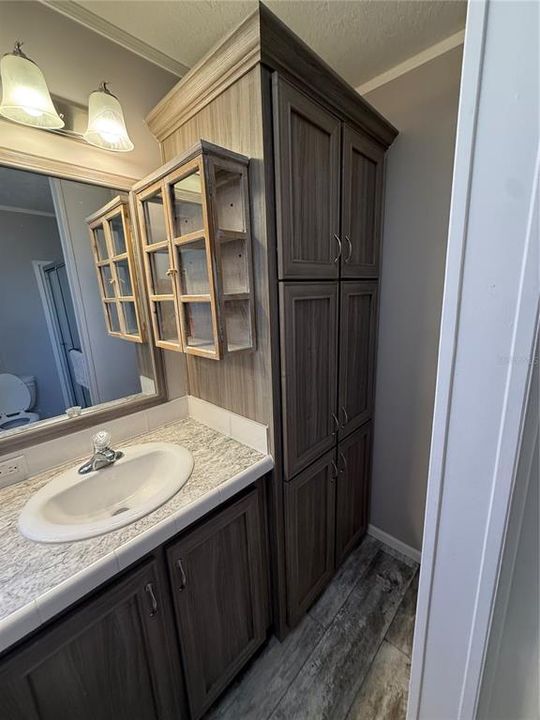For Sale: $255,000 (2 beds, 2 baths, 1442 Square Feet)