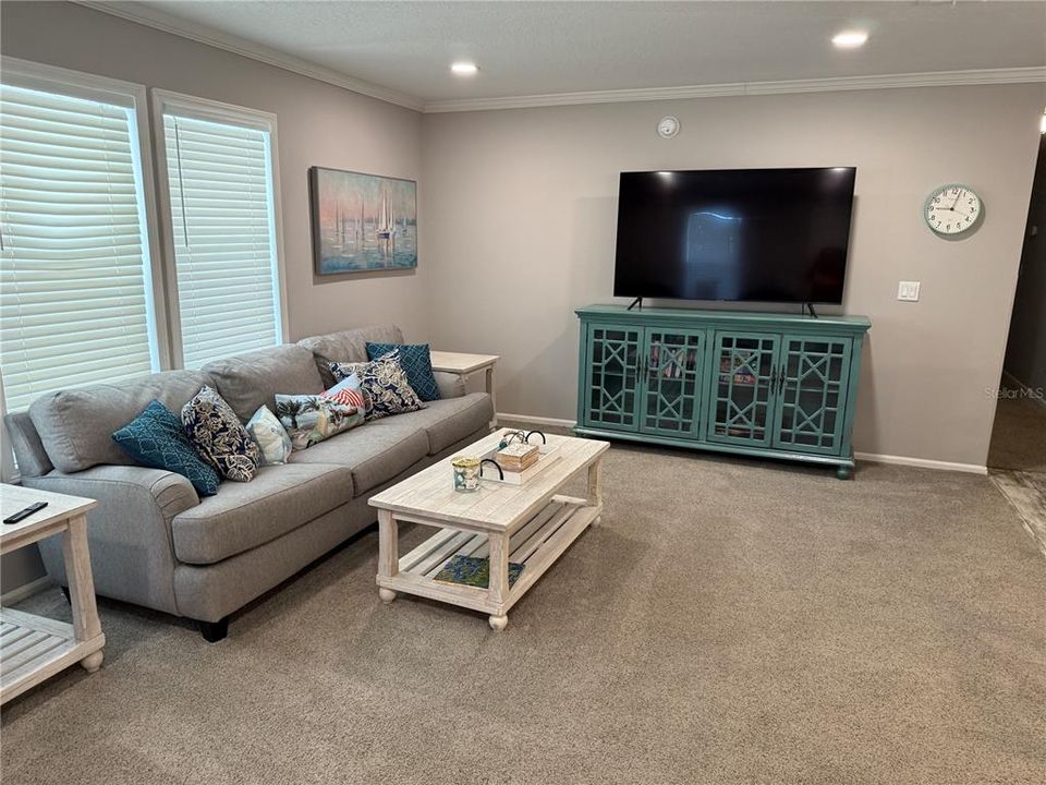 For Sale: $255,000 (2 beds, 2 baths, 1442 Square Feet)