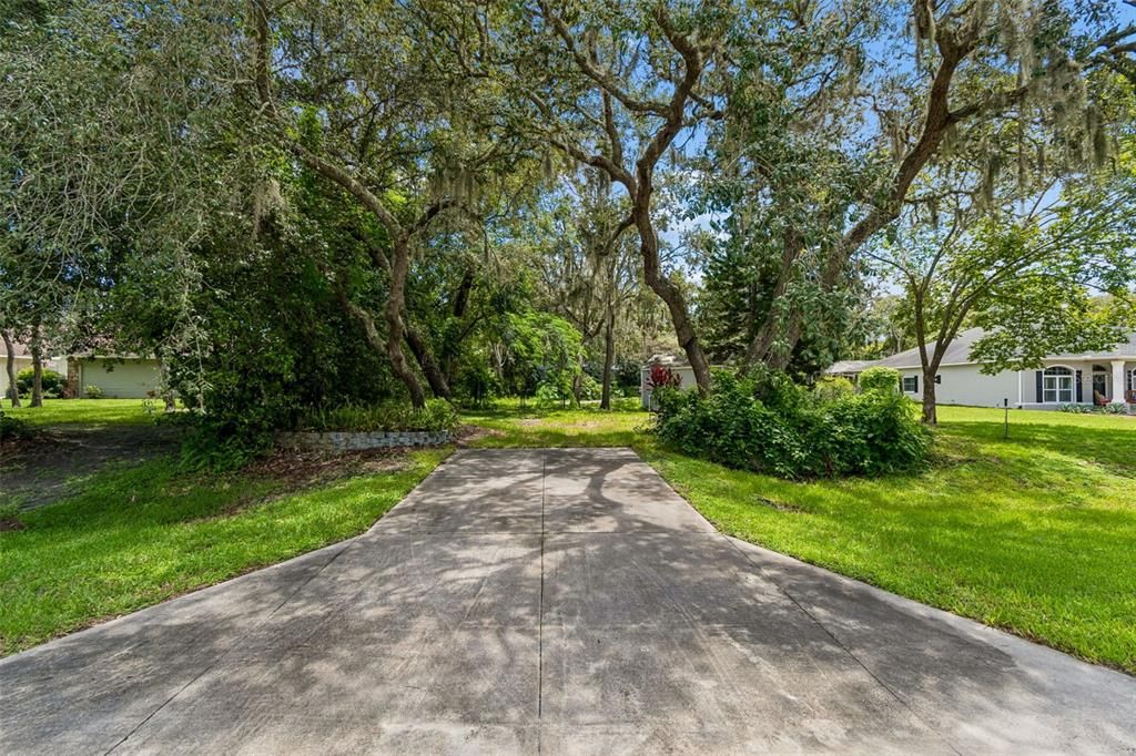 For Sale: $750,000 (3 beds, 3 baths, 2456 Square Feet)