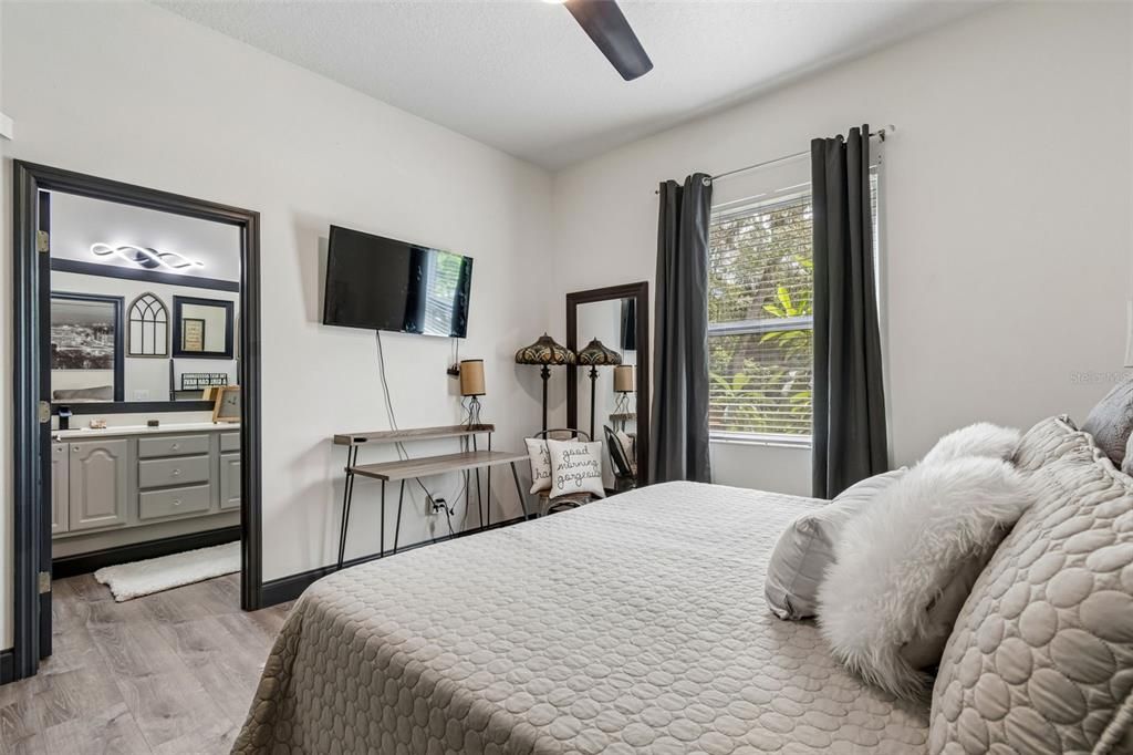 For Sale: $750,000 (3 beds, 3 baths, 2456 Square Feet)