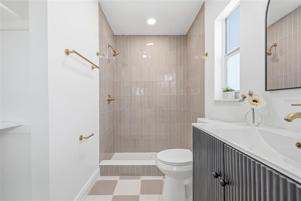 For Sale: $599,900 (3 beds, 2 baths, 1572 Square Feet)