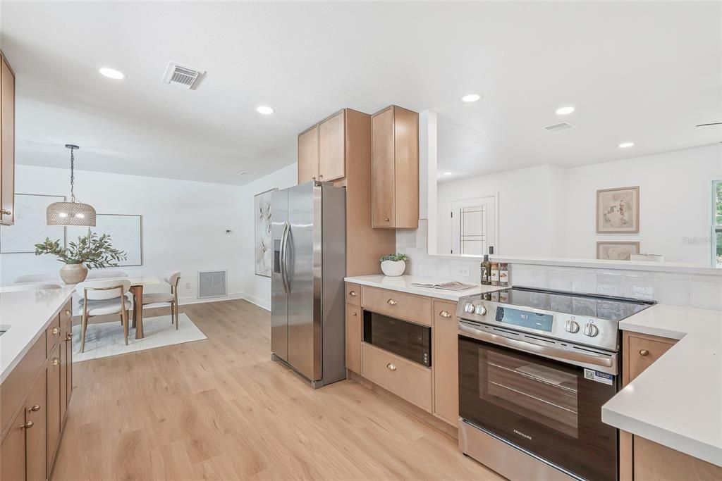 For Sale: $599,900 (3 beds, 2 baths, 1572 Square Feet)