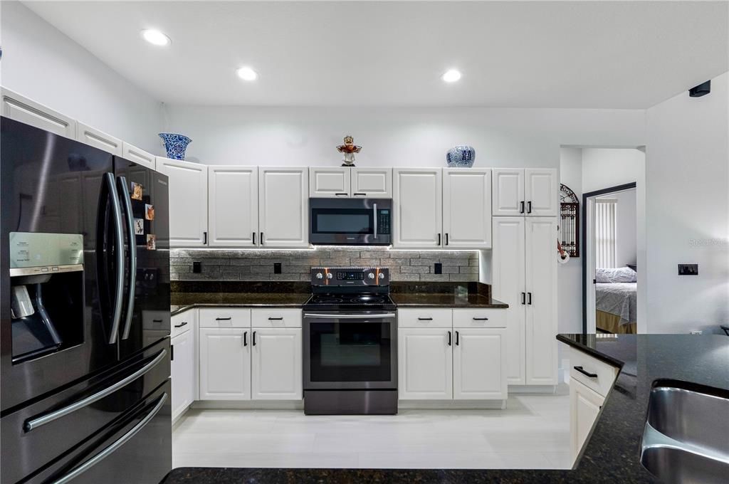 Active With Contract: $599,000 (4 beds, 3 baths, 2094 Square Feet)