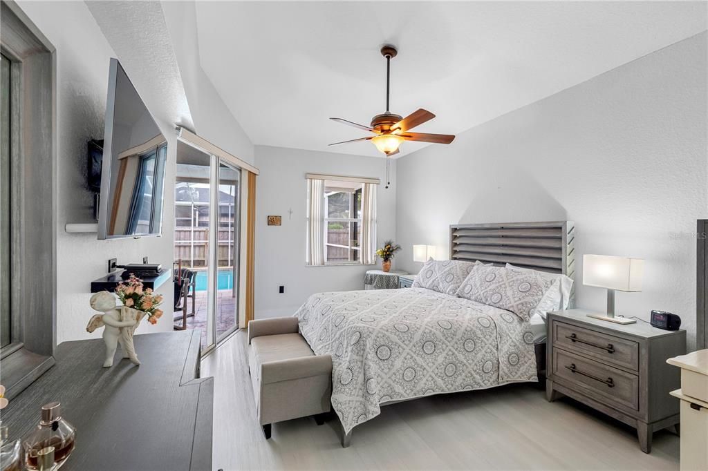 Active With Contract: $599,000 (4 beds, 3 baths, 2094 Square Feet)