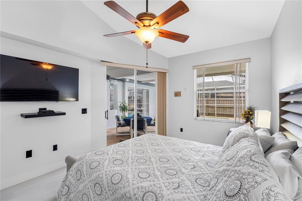 Active With Contract: $599,000 (4 beds, 3 baths, 2094 Square Feet)