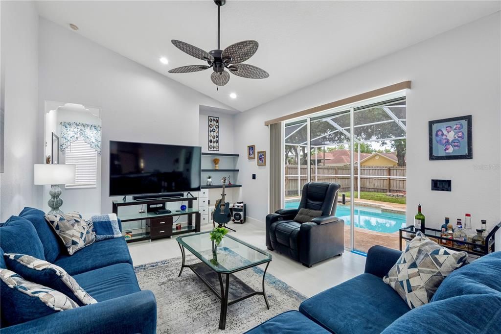 Active With Contract: $599,000 (4 beds, 3 baths, 2094 Square Feet)