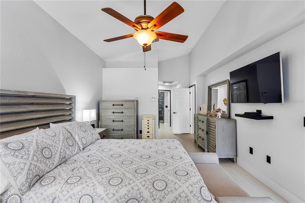 Active With Contract: $599,000 (4 beds, 3 baths, 2094 Square Feet)