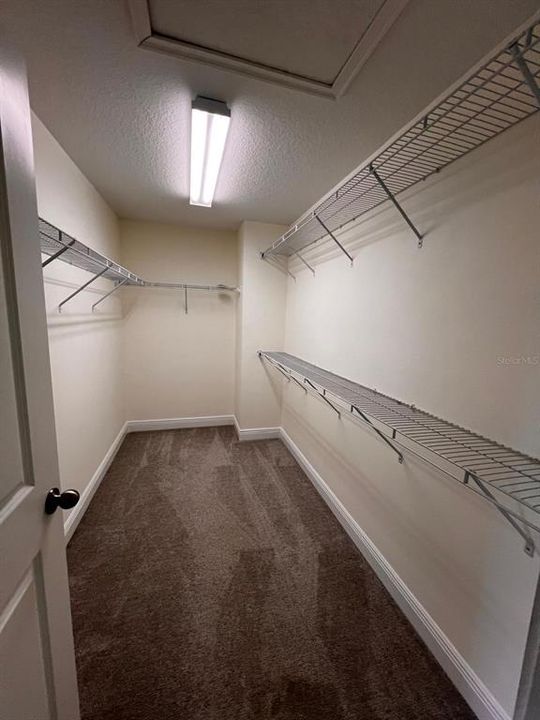 For Rent: $2,990 (3 beds, 2 baths, 2307 Square Feet)