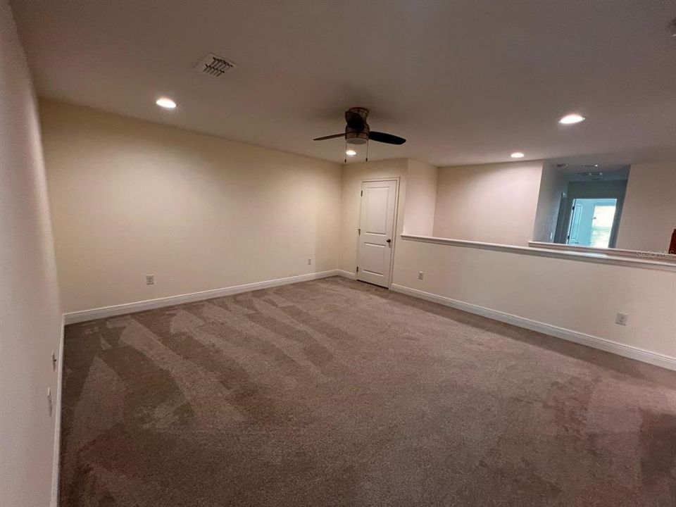 For Rent: $2,990 (3 beds, 2 baths, 2307 Square Feet)