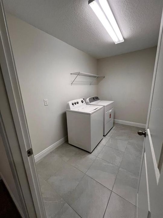 For Rent: $2,990 (3 beds, 2 baths, 2307 Square Feet)