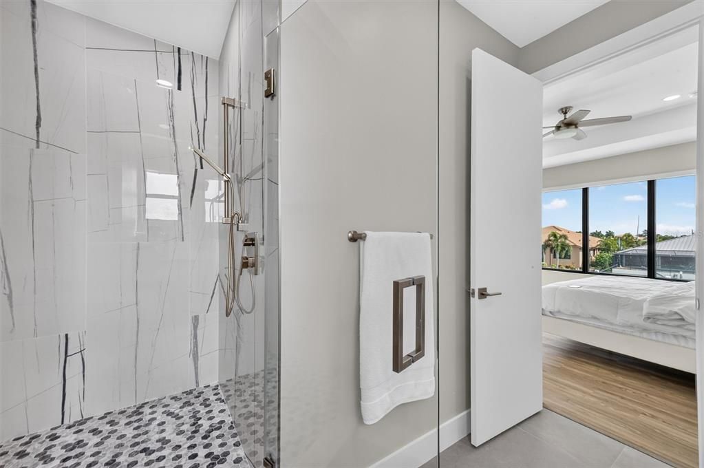 En Venta: $1,950,000 (4 camas, 4 baños, 4851 Pies cuadrados)
