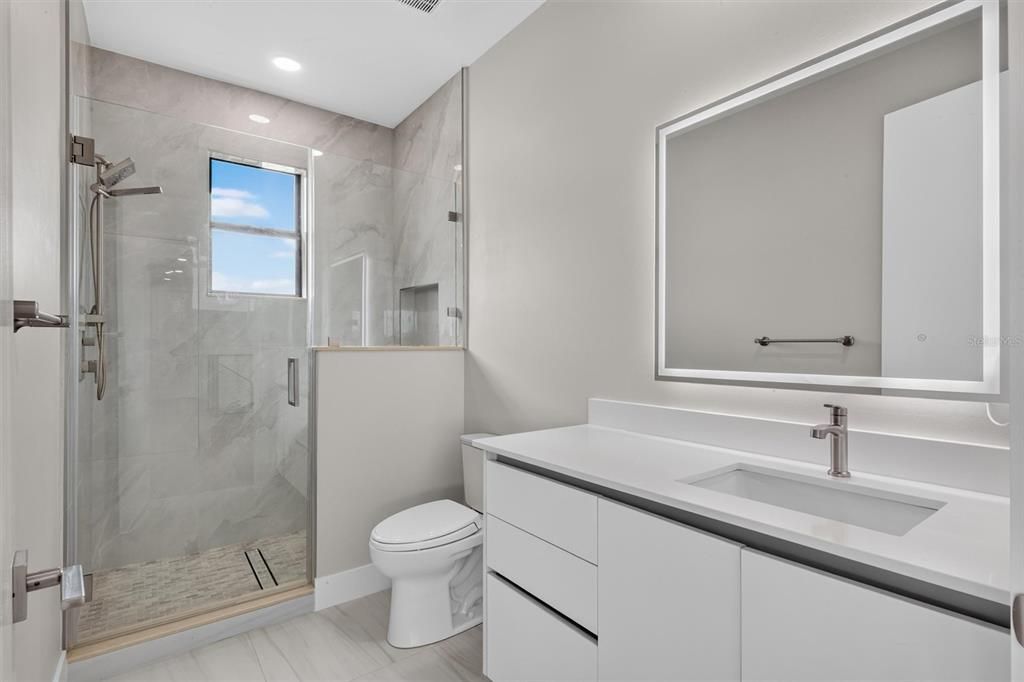 En Venta: $1,950,000 (4 camas, 4 baños, 4851 Pies cuadrados)