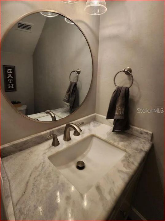 For Rent: $1,995 (2 beds, 2 baths, 1088 Square Feet)