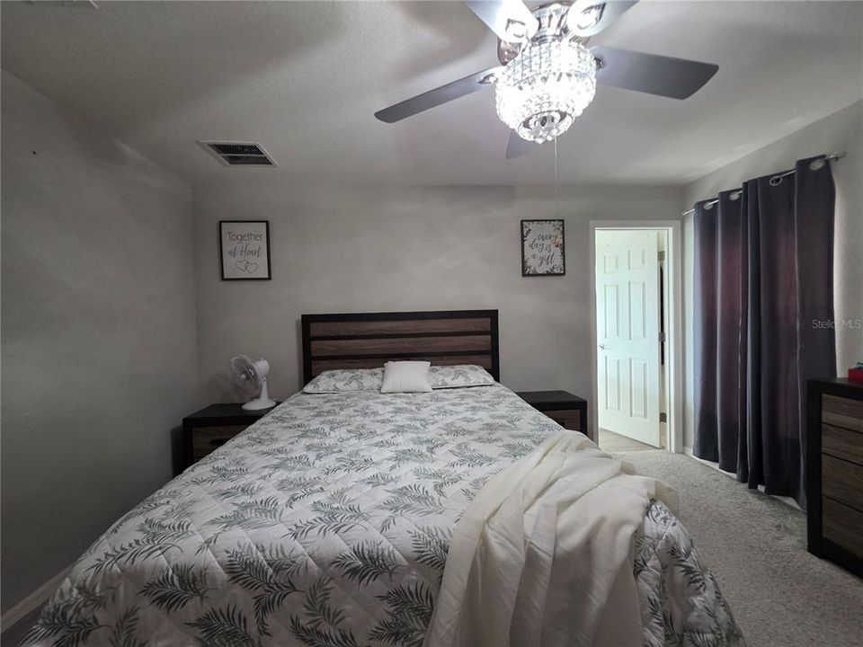For Rent: $2,500 (3 beds, 2 baths, 1435 Square Feet)