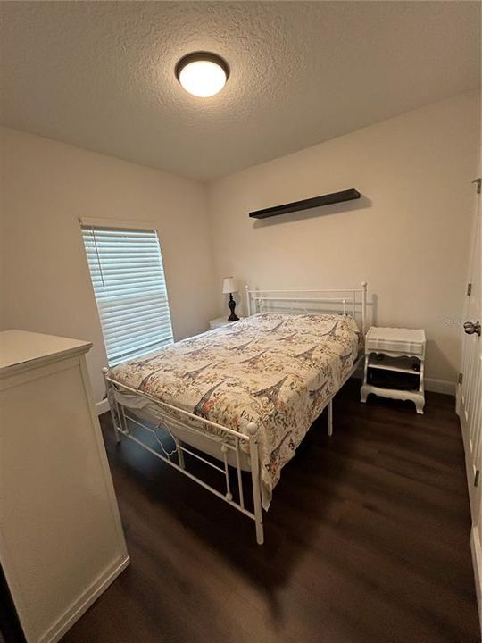 В аренду: $2,350 (4 спален, 2 ванн, 1730 Квадратных фут)