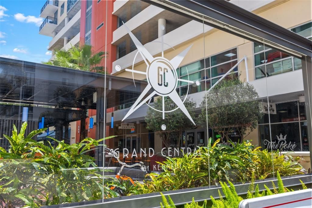 Active With Contract: $2,750 (2 beds, 1 baths, 1050 Square Feet)