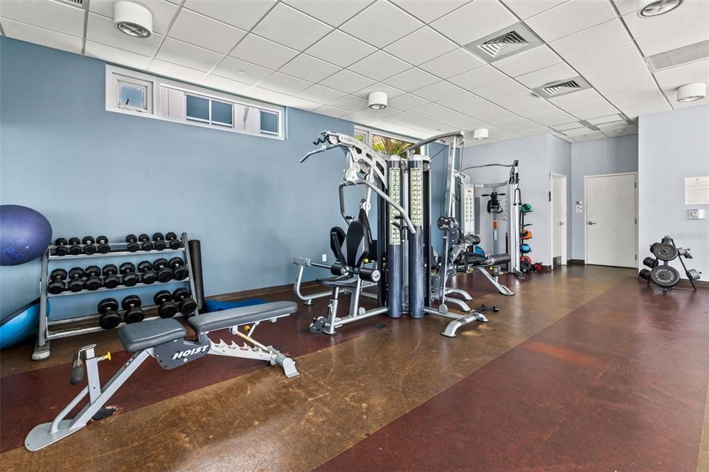 Active With Contract: $2,750 (2 beds, 1 baths, 1050 Square Feet)