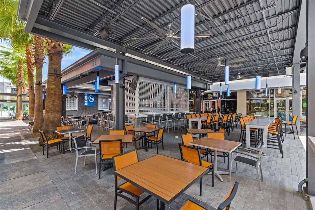 Active With Contract: $2,750 (2 beds, 1 baths, 1050 Square Feet)