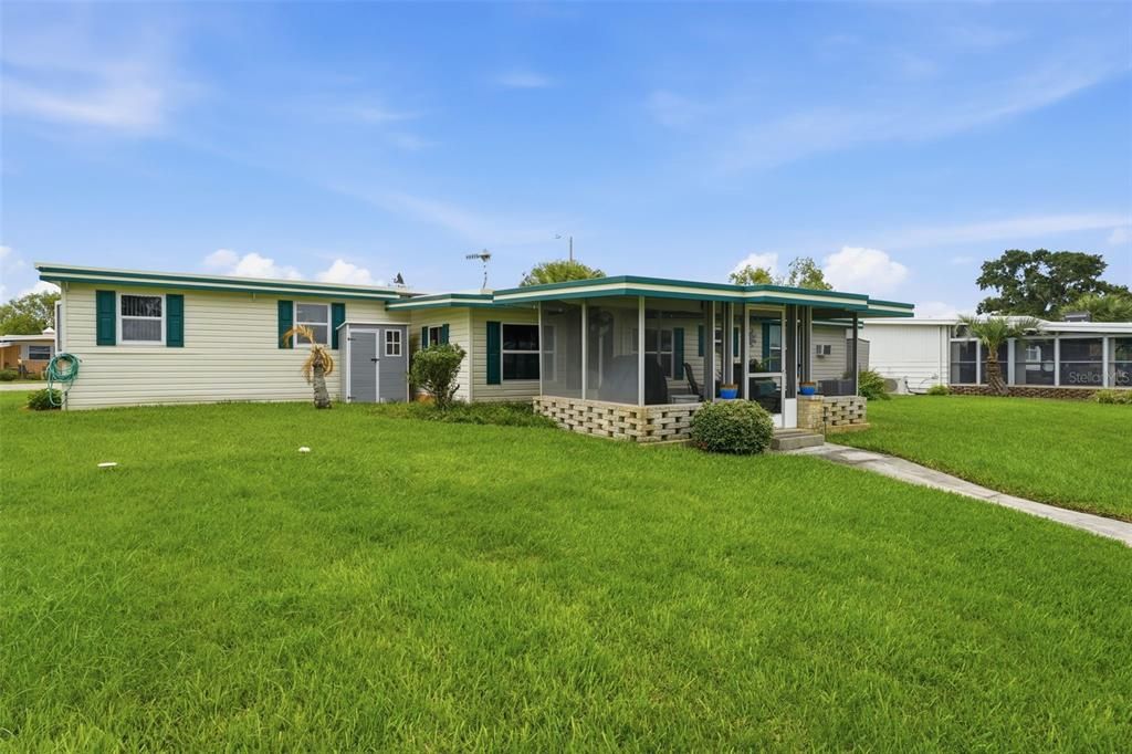 For Sale: $325,000 (3 beds, 2 baths, 1104 Square Feet)