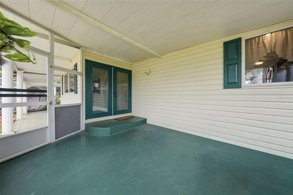 For Sale: $325,000 (3 beds, 2 baths, 1104 Square Feet)