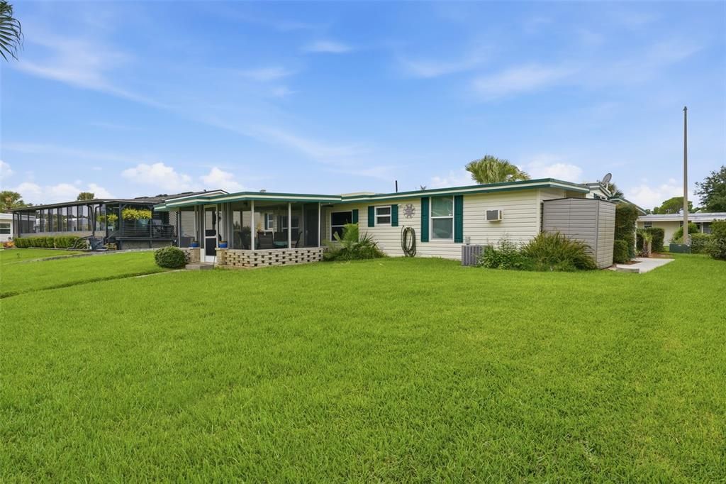 For Sale: $325,000 (3 beds, 2 baths, 1104 Square Feet)