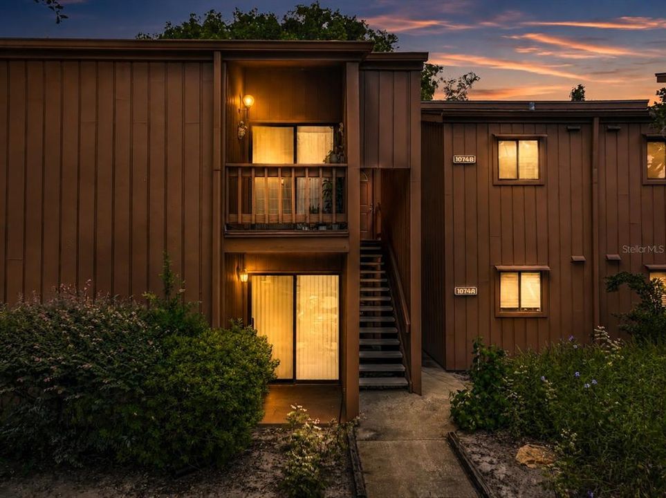 For Sale: $189,900 (2 beds, 2 baths, 1000 Square Feet)