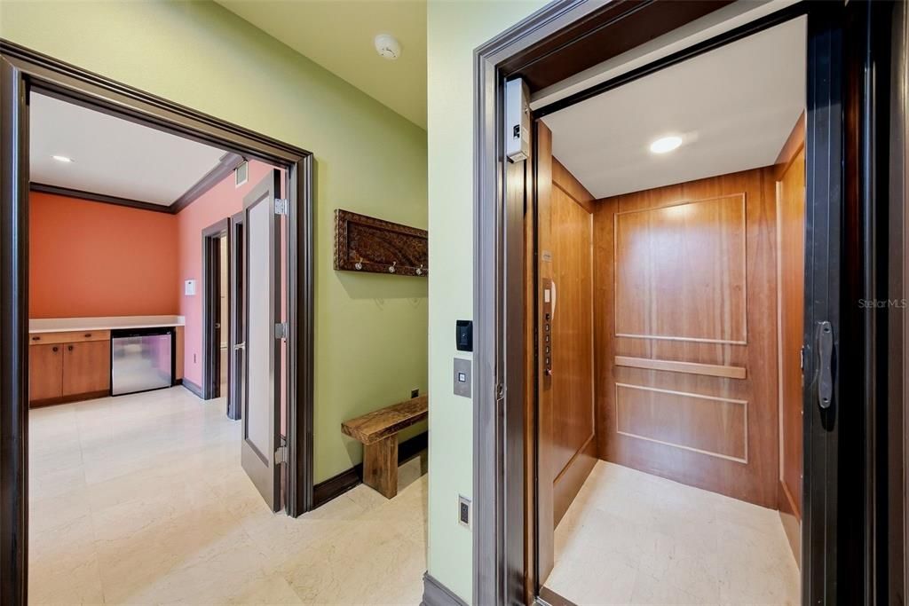 Active With Contract: $1,795,000 (3 beds, 3 baths, 2770 Square Feet)